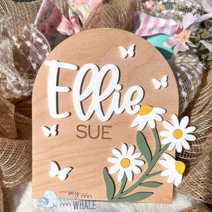 Personalized Daisy Nursery Name Sign: Wooden Birth Announcement