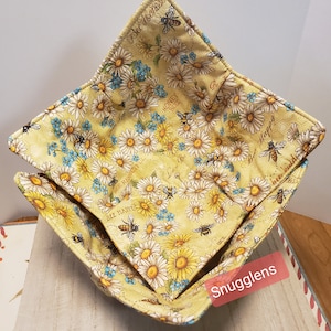 SNUGGLENS 2 PC SET, Microwave bowl cozy, Ice Cream bowl cozy, Bees, Be Kind, Yellow