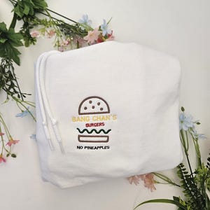 Bang Chan&#39;s Burgers - No Pineapples SKZ Stray Kids Embroidered Sweatshirt Hoodie
