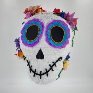 Sugar skull piñata, the perfect party game for Taco Tuesdays, Mexican evenings, Birthday parties and any fiesta worth celebrating image 6