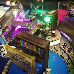 The Addams Family Bookcase flipperkast mod (TAF)