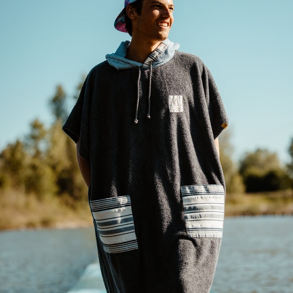 Poncho en bambou fait main pour lui, peignoir à langer pour poncho de surf, serviette à capuche, parka de bain à capuche de surf, poncho sur mesure