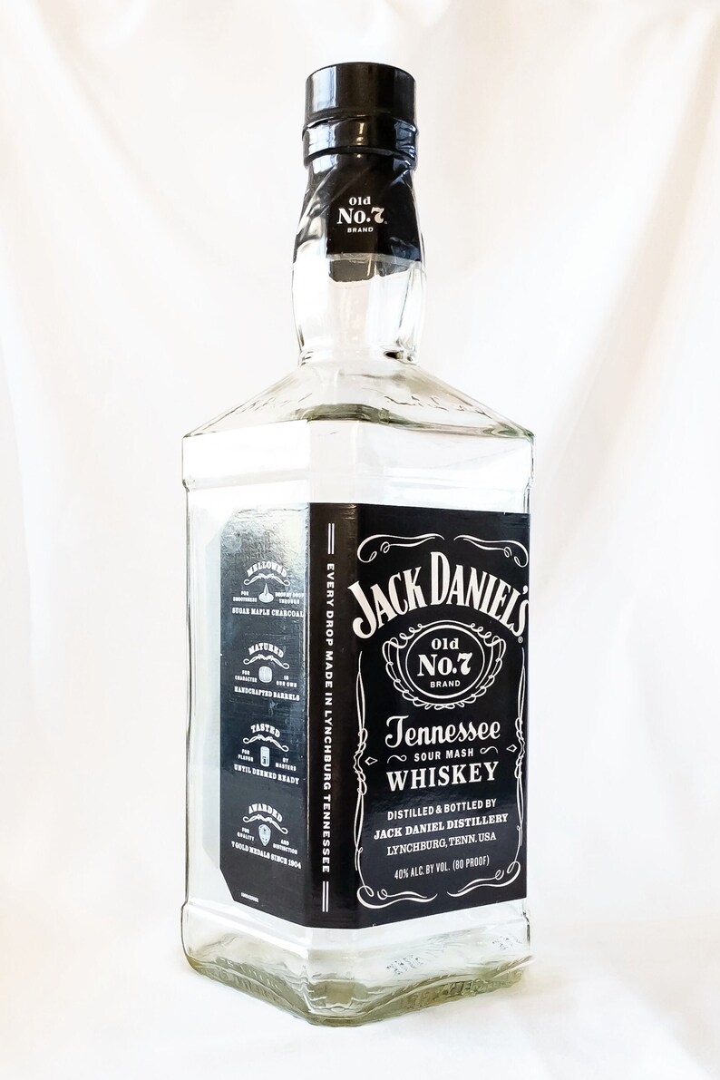 Groe Jack Daniels Flasche 1