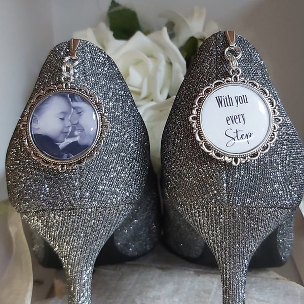 Fermagli per scarpe da sposa, decalcomanie con ciondoli per scarpe da sposa, con te ogni passo della famiglia di ciondoli per foto. nozze. Ricordo amorevole della memoria Ricordo della sposa