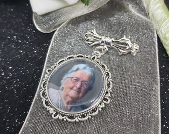 Wedding Photo pin badge, lapel pin, keepsake, gift, loved one, memorial, bride, groom, best man, mother of the bride, remembrance, brooch