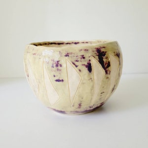 Round Geometric Print Studio Pottery Bowl. Pastel Postmodern Planter. Textured Glaze Handmade Bowl. Rustic Vintage Studio Pottery Decor
