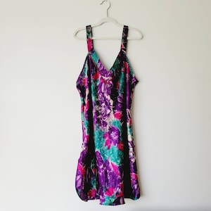Silky Jewel-Toned 80s Floral Slip Dress. Vibrant Vintage Flowy Lingerie V-Neck Teddy. Bright Patterned Flower Nightie. Date Night Mini Dress