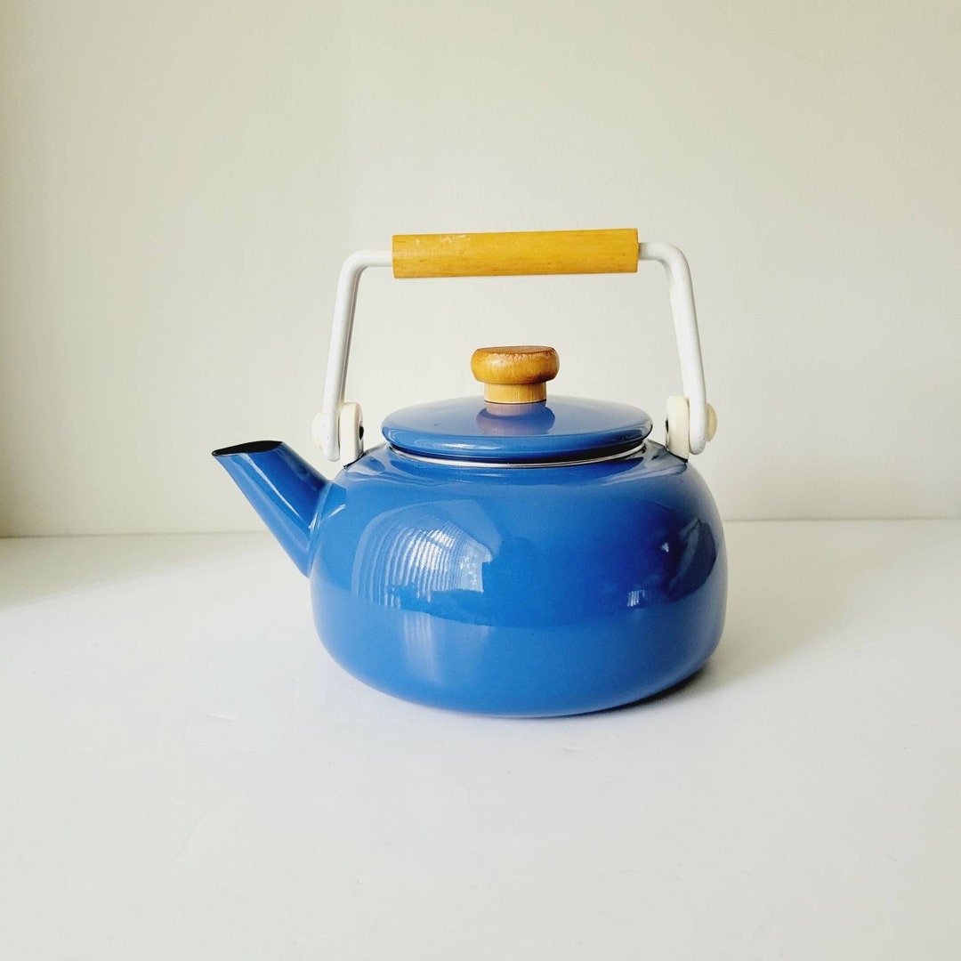 Vintage Periwinkle Blue Enamel Tea Kettle. Retro Colored Enamelware