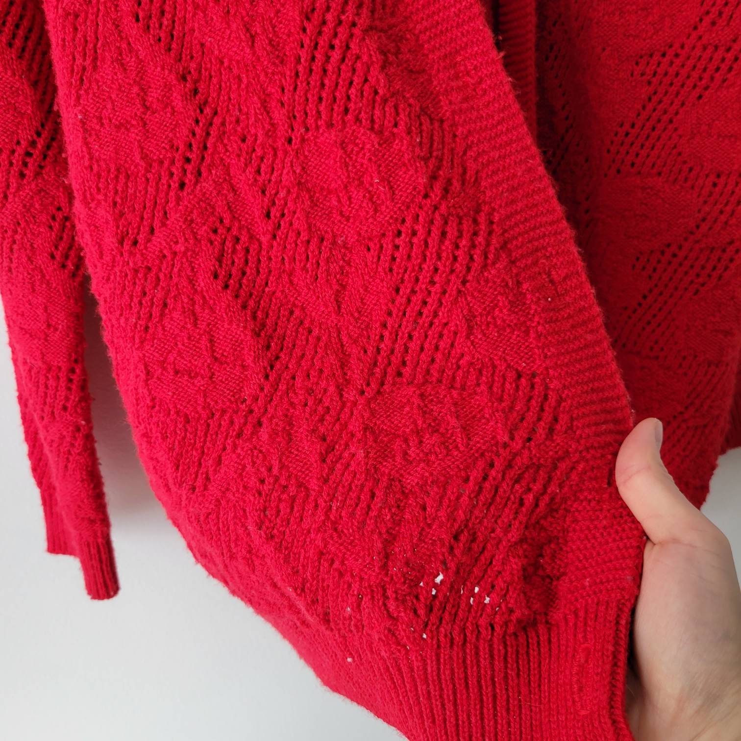 50s Red Open Knit Rose Patterned Cardigan. Granny Chic