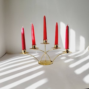 Gold Mid Century Tiered Candelabra Centerpiece. Hollywood Regency Graduated Candleholders. Vintage Flower Shaped Interwoven Candelabra