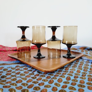 4 Brown Libbey Impromptu Stemmed Water Goblets. Space Age Design Smoky Wine Glasses. Funky Boho Colored Stemware. Fun Dinner Party Drinkware