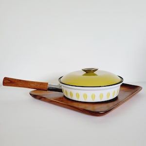 Butterscotch Cathrineholm Lotus Pattern Sauce Pan with Lid. Vintage 60s Mod Enamelware. Collectible Retro Cookware. Bright Enamel Frying Pan