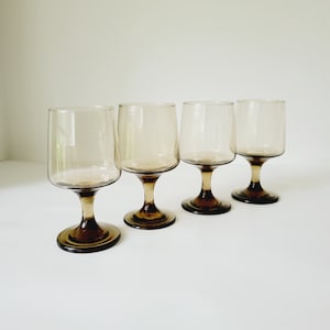 4 Large Tawny Brown Libbey Accent Collection Wine Glasses. Vintage 70s Water Goblets. Retro Smoky Brown Stemware Set. Colored Fall Glassware