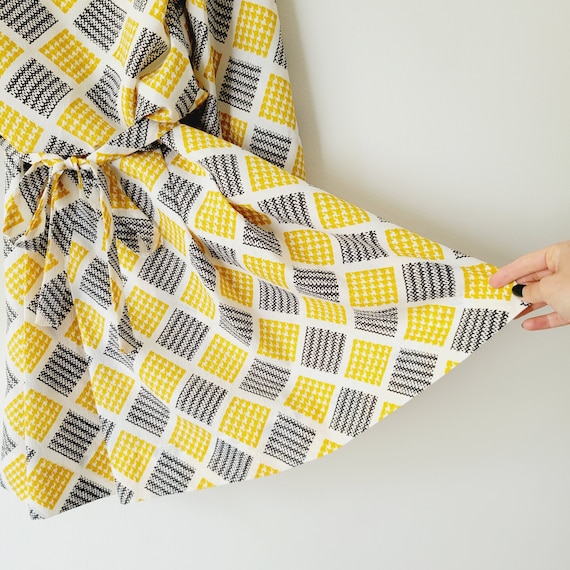 70s Yellow and Black Checkerprint Blouson Mini Dr… - image 4