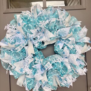 Snowflake Wreath, Winter Wreath, Blue Snowflake Wreath, Blue Winter Wreath, Wintertime Wreath, Blue Silver Wreath, Snow Wreath, Snowflake