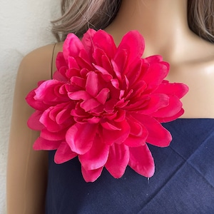 Pinke Blume Brosche Ansteckblume Corsage Blume Anstecknadel Damen große Blume rosa Brosche Accessoires große Blume rosa pinke Blume Größe 7”