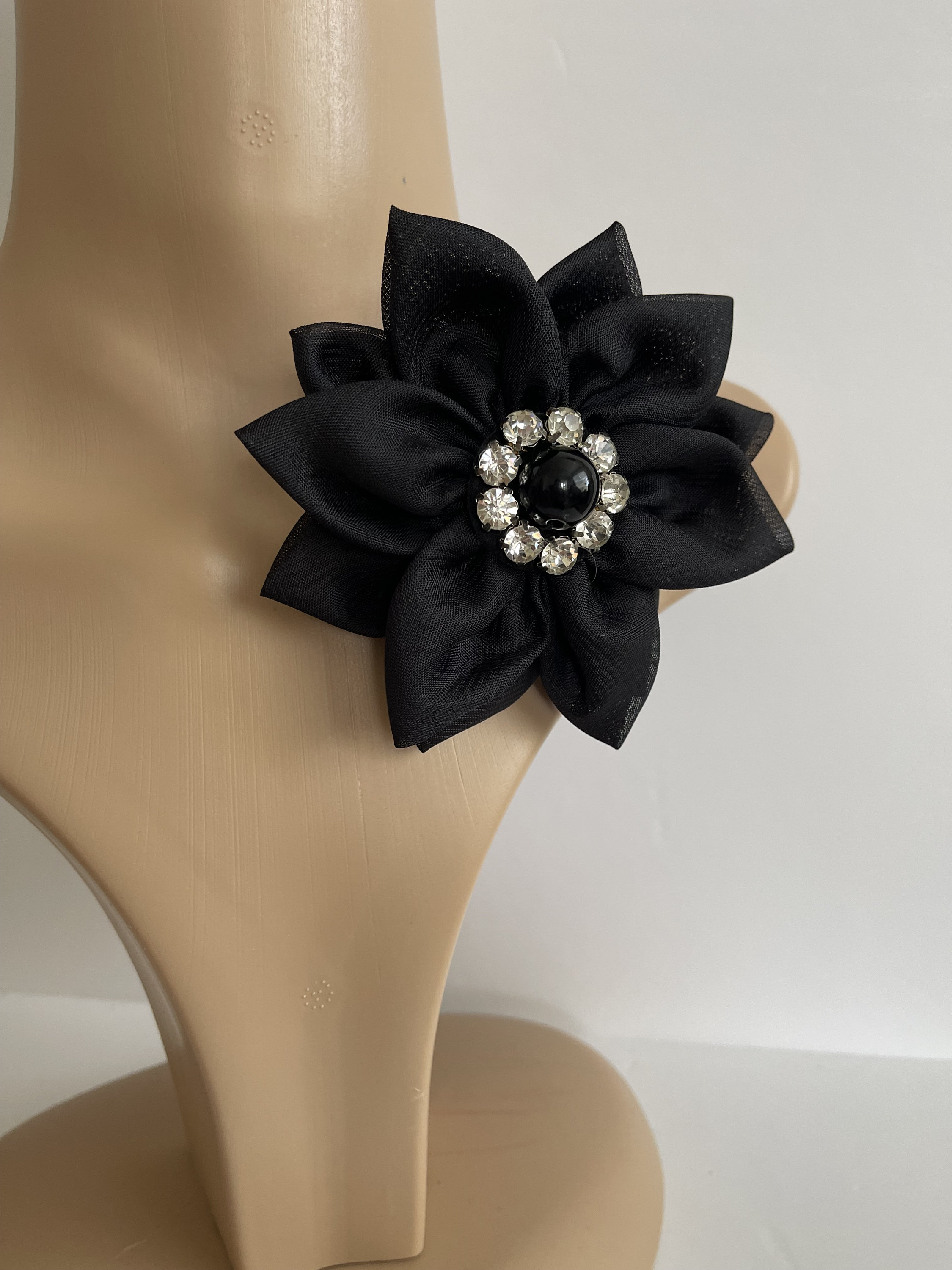 MECCANIXITY Spilla A Fiore Con Foglia Dorata E Catena Con Nappe In Raso – Fatta A Mano, Per Matrimonio E Occasioni Speciali - 2