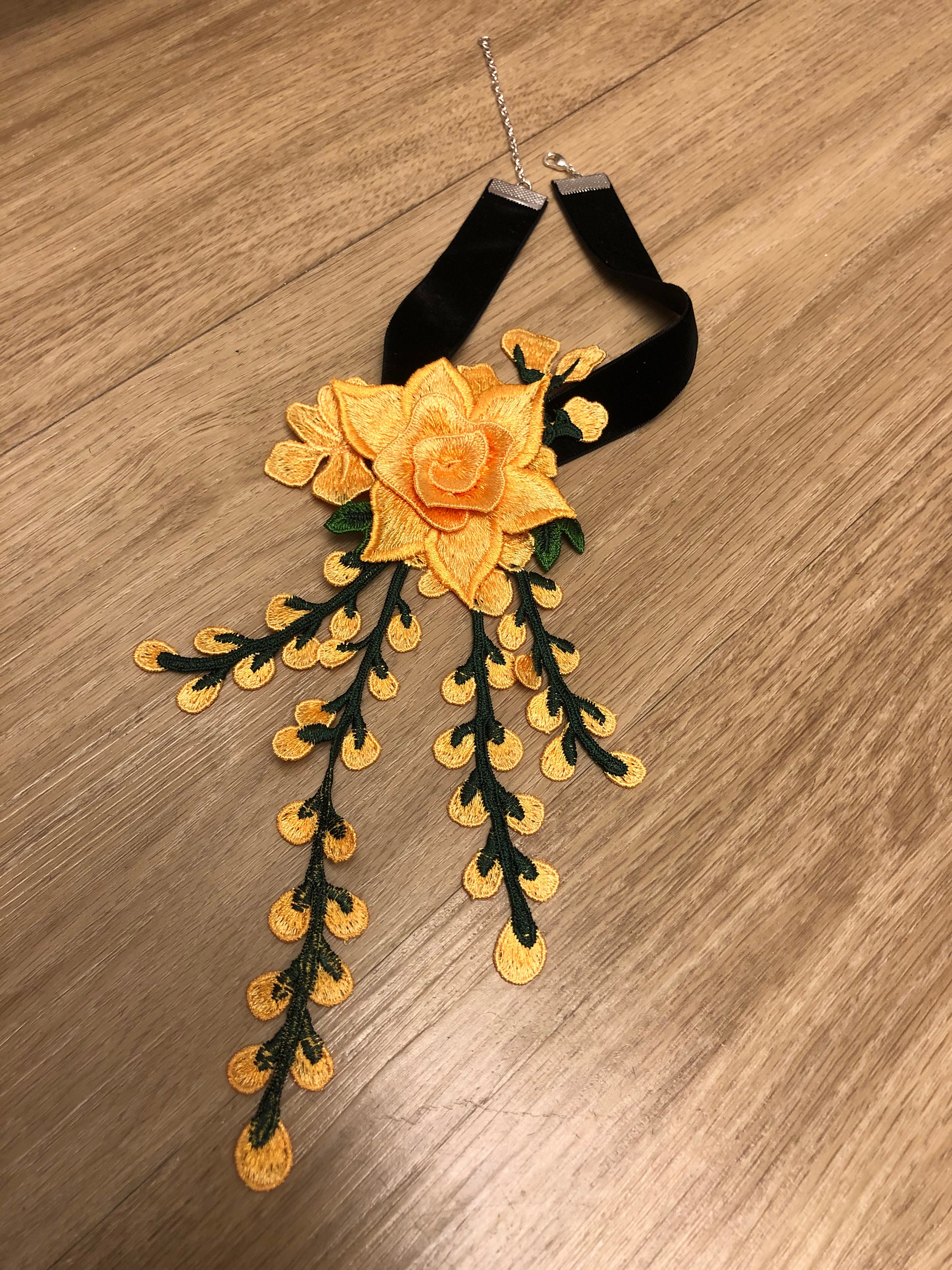 TseenYi Collana Girocollo In Velluto A Fiori Rosa Vintage Collana