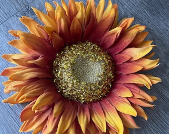 Gran girasol rojo anaranjado, broche de girasol rojo anaranjado para otoño, broche de hombro, ramillete de flores, tamaño 8.5”.