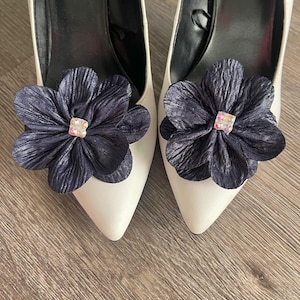 Clips para zapatos con diseño floral azul marino, accesorio para bodas (tamaño de la flor: 7,6 cm, juego de 2)