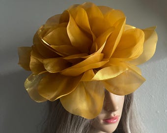 Tocado floral amarillo, sombrero tocado floral amarillo para mujer, fiesta de té, iglesia, boda, accesorios para sombrero, tamaño de flor 11”.