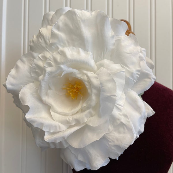 Grande broche fleur blanche, accessoires de broche fleur de mariage, broche fleur rose surdimensionnée, corsage d'épaule, broche fleur de fête, 7 po.