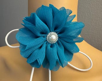 Turquoise Flower Choker Necklace: Elegant Necktie Style