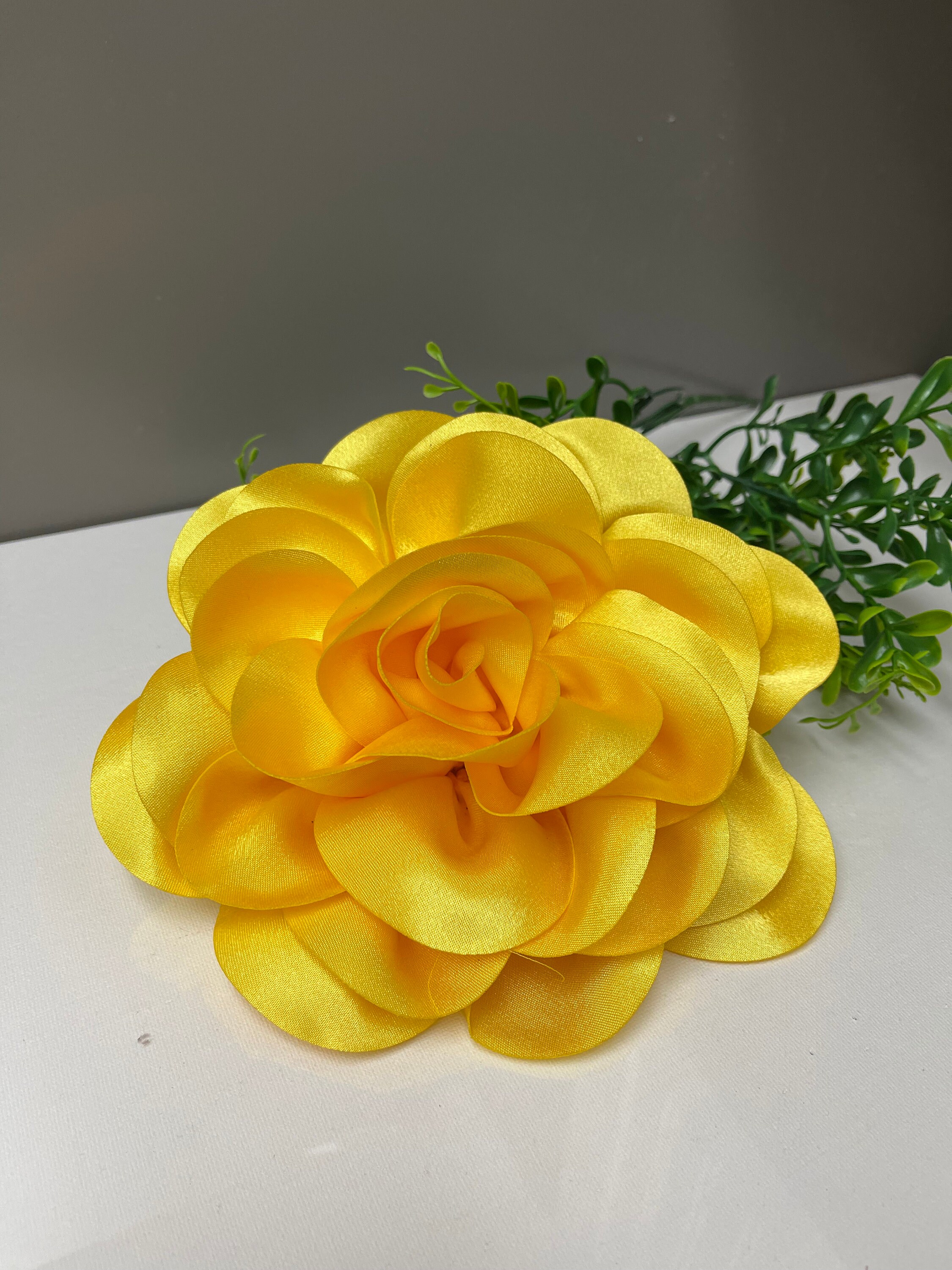 Large White Silk Flower Brooch Large Flower Brooch Shoulder Etsy