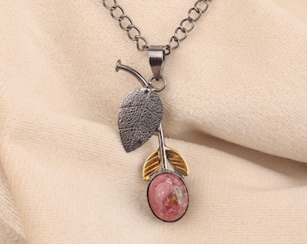 Handgemaakte rhodoniethanger: 925 sterlingzilveren ketting, bloemdessin