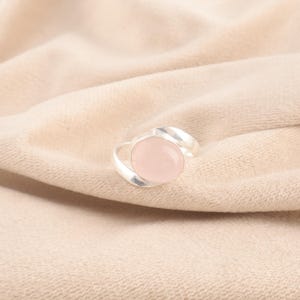 Natural Rose Quartz Silver Ring, 925 Sterling Silver Oval Shape Gemstone Ring, Designer Quartz Gemstone Ring, Handmade Ring, Gift For Her