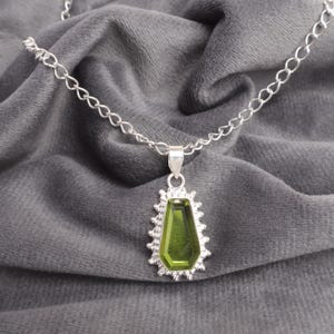 Peridot Pendant, Green Gemstone Pendant, 925 Sterling Silver Pendant, Handmade Pendant, Peridot Jewelry, Gift For Her, Anniversary Gift