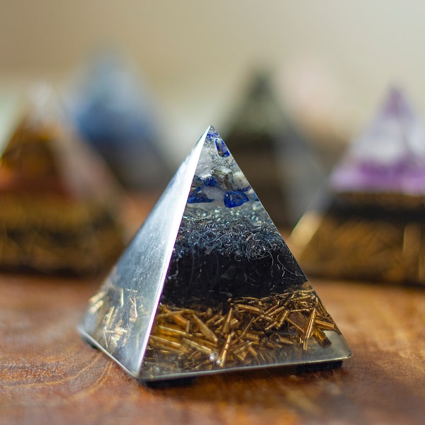 Mini Lapis Lazuli und Shungit Orgonit Pyramide