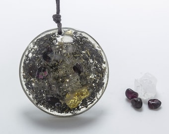 Orgonite Garnet Pendant Collana