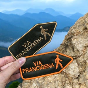 Patch Via Francigena – Distintivo ricamato del pellegrinaggio (12 x 5 cm)