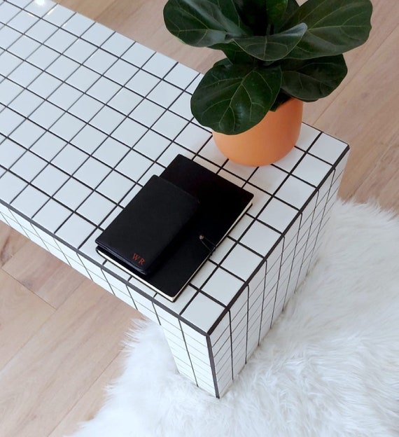Coffee table with seating cubes deals