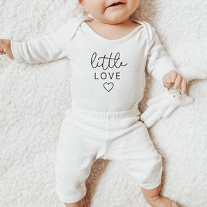 Little Love SVG, file di taglio per San Valentino, primo San Valentino del bambino, Little Love Png, bambino San Valentino in formato Svg, vestito da bambino di San Valentino