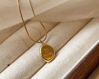 Filigree gold chain with pendant, necklace with engraving, engraving chain