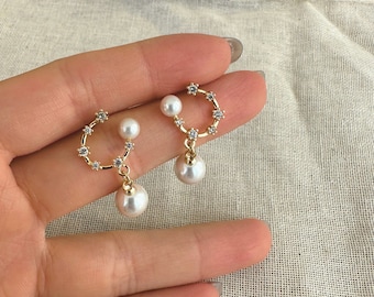 Delicate 14K gold earrings with gemstone and pearls, pearl earrings, dainty stud earrings