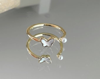 Feiner Gold Ring mit Schmetterling aus Perlmut, Gold Ring mit Perle, Midi Ring Gold, Stapelring