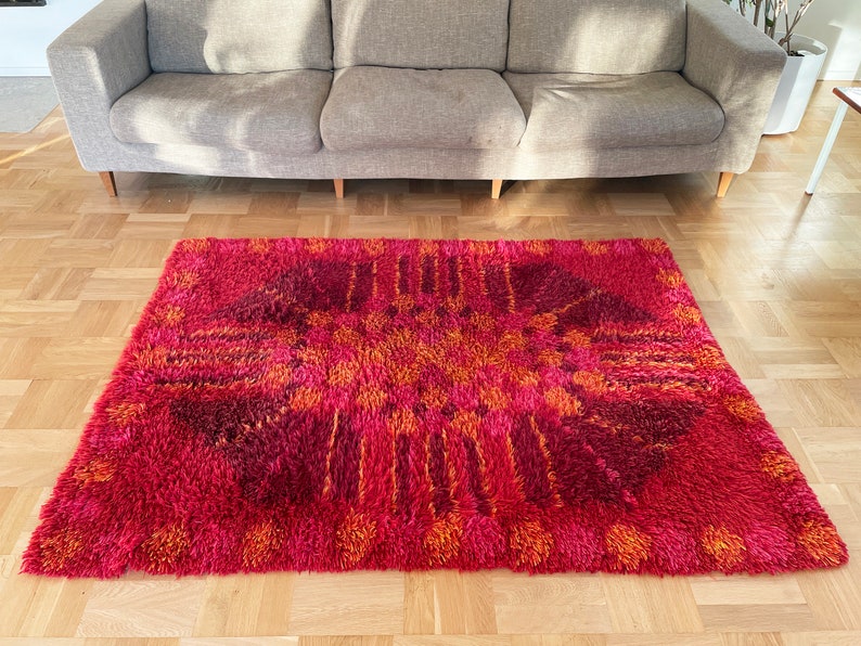 Red Swedish Handwoven Knotted-Pile Rug by Ingegerd Silow 6'3 x 4'7 Handmade Rya Carpet 1960's Original Label 193 x 140 cm image 1