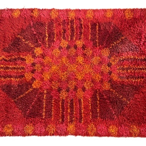 Red Swedish Handwoven Knotted-Pile Rug by Ingegerd Silow 6'3 x 4'7 Handmade Rya Carpet 1960's Original Label 193 x 140 cm image 6