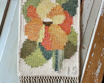 Ingegerd Silow Swedish Röllakan Wool Wall Hanging: Mid-Century Floral Tapestry