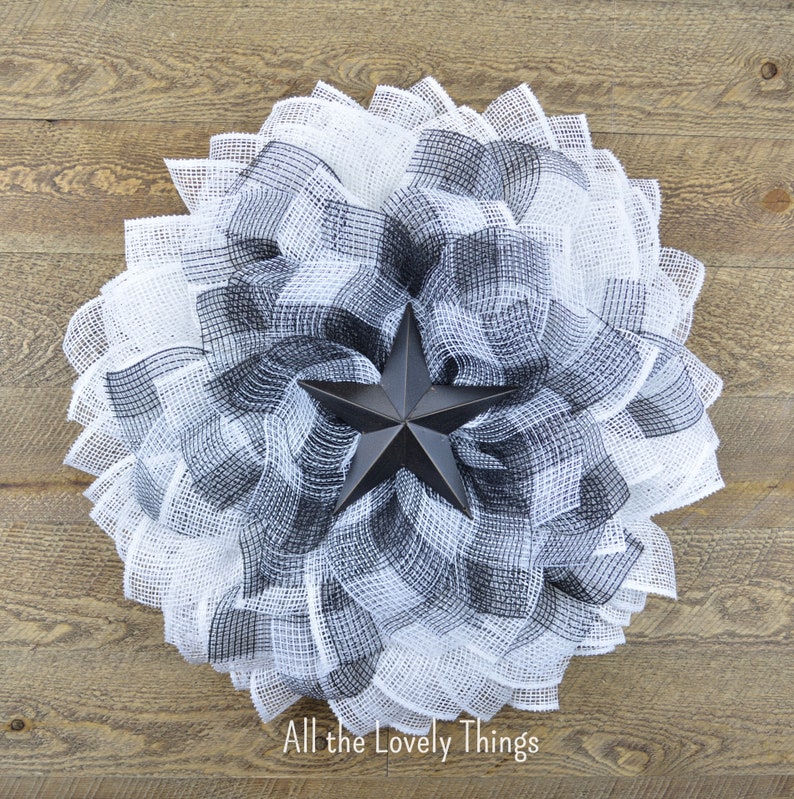 Front door wreath Black /& White Farmhouse Flower with Rustic Star Modern Farmhouse Wreath Buffalo Plaid Country Wreath