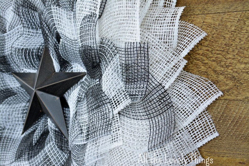 Front door wreath Black /& White Farmhouse Flower with Rustic Star Modern Farmhouse Wreath Buffalo Plaid Country Wreath