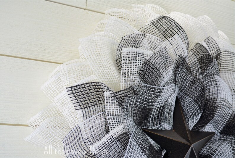 Front door wreath Black /& White Farmhouse Flower with Rustic Star Modern Farmhouse Wreath Buffalo Plaid Country Wreath