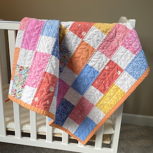 Pink baby quilt, handmade baby girl quilt, newborn baby gift, baby shower gift, handmade baby gift, babu ballet. crib quilt