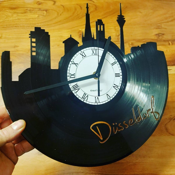 Düsseldorf Schallplattenuhr KreatiVinyl Geschenkidee Wanduhr Vinyl Clock