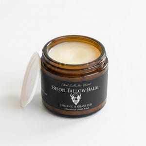 Biologische huidverzorging met bizontalg, vochtinbrengende crème op basis van grasgevoerd talg, natuurlijke huidbalsem, ongeparfumeerde bodybutter, middel tegen droge huid, behandeling voor gevoelige huid.
