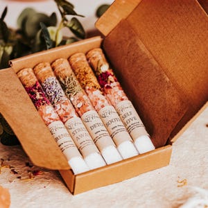 Bath Salt Gift Set Women Christmas Gifts Stocking Stuffer Bulk Exchange Coworker Spa Epsom Soak Himalayan Essential Oil Aromatherapy Self