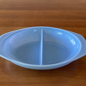 Pyrex Delphite Bluebelle Cinderella Divided Serving Dish 1960 -1962 Oval 1.5 Quart Casserole Mid-Century Retro Blue Accent Tableware